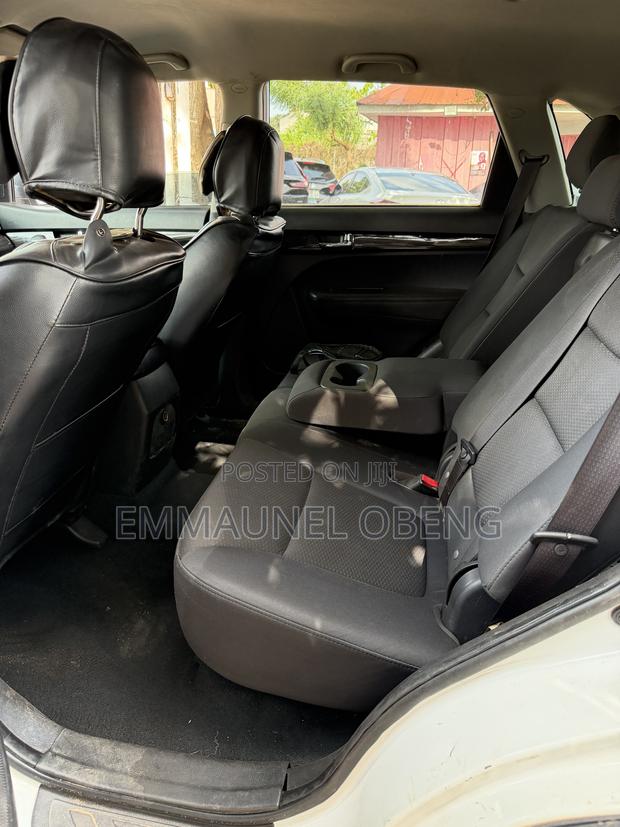 Kia Sorento 2012 White