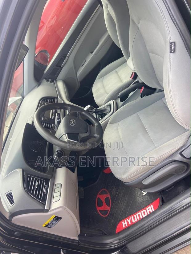 Hyundai Elantra SE 2018 Black