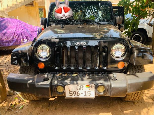 Jeep Wrangler Sahara 2010 Black
