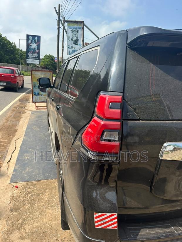 Toyota Land Cruiser Prado 2014 Black