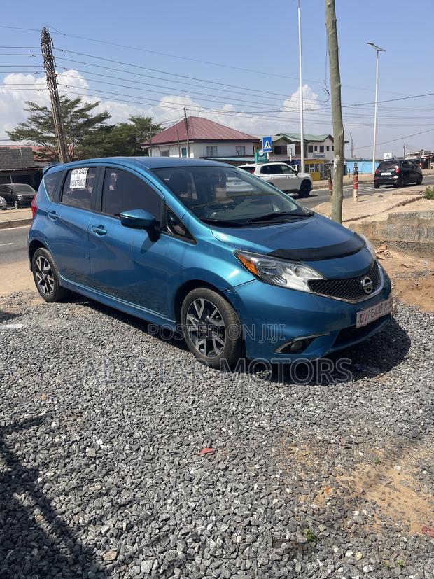 Nissan Versa 1.6 S+ 2016 Blue