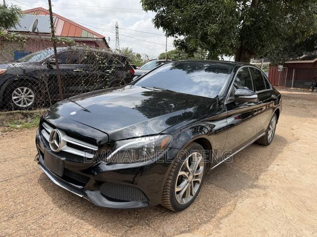 Mercedes-Benz C300 Luxury 4matic Sedan AWD (2.0L 4cyl 7A) 2017 Black