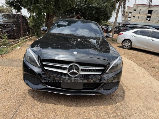 Mercedes-Benz C300 Luxury 4matic Sedan AWD (2.0L 4cyl 7A) 2017 Black