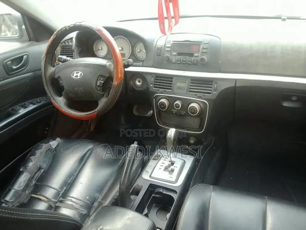 Hyundai Sonata 2010 Black