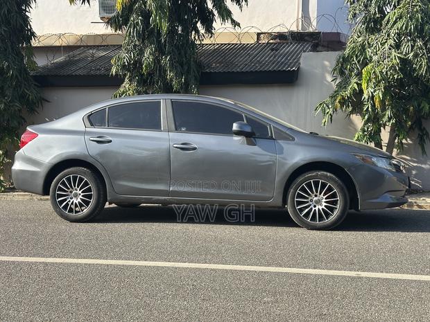 Honda Civic 2012 Gray