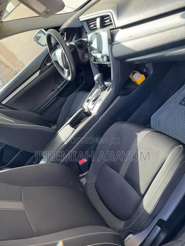 Honda Civic 2018 White