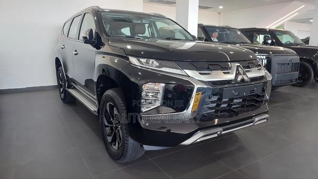 New Mitsubishi Pajero Sport 2025 Black