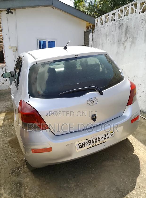 Toyota Vitz 1.3 AWD 5dr 2010 Silver