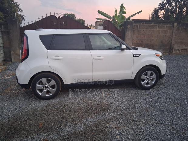 Kia Soul Hatchback 2019 White
