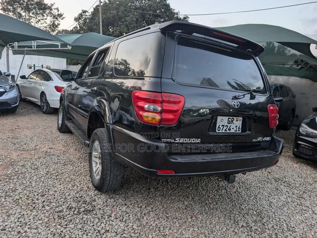 Toyota Sequoia Limited 4dr SUV 4WD (4.7L 8cyl 4A) 2002 Black