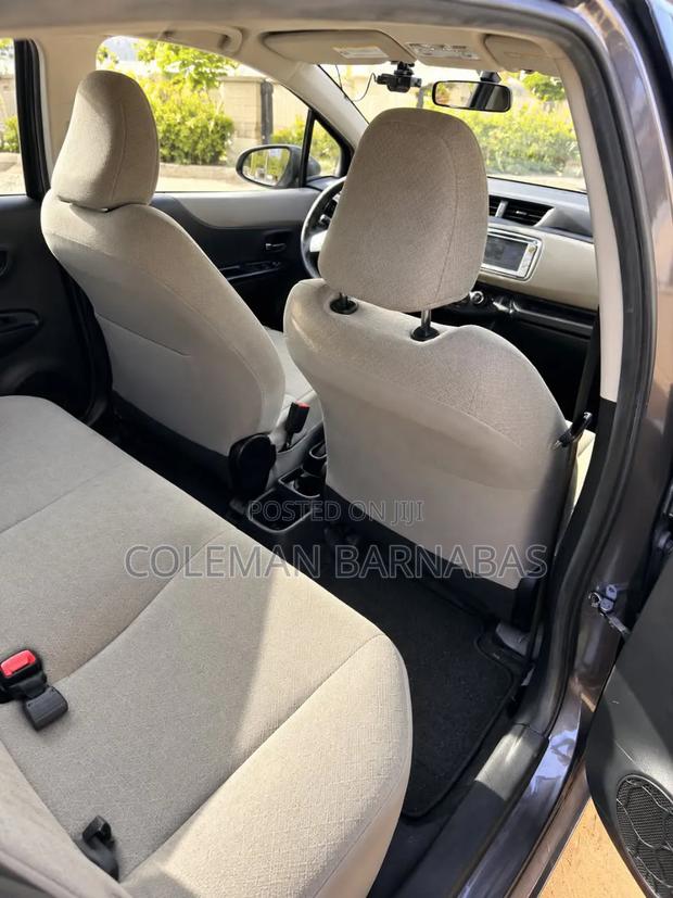 Toyota Vitz 1.3 FWD 3dr 2012