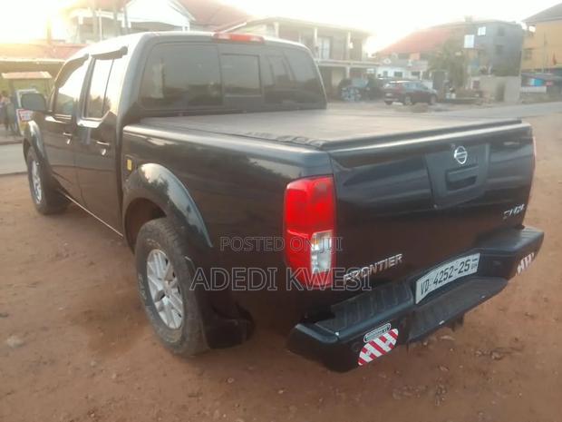 Nissan Navara 2015 Black