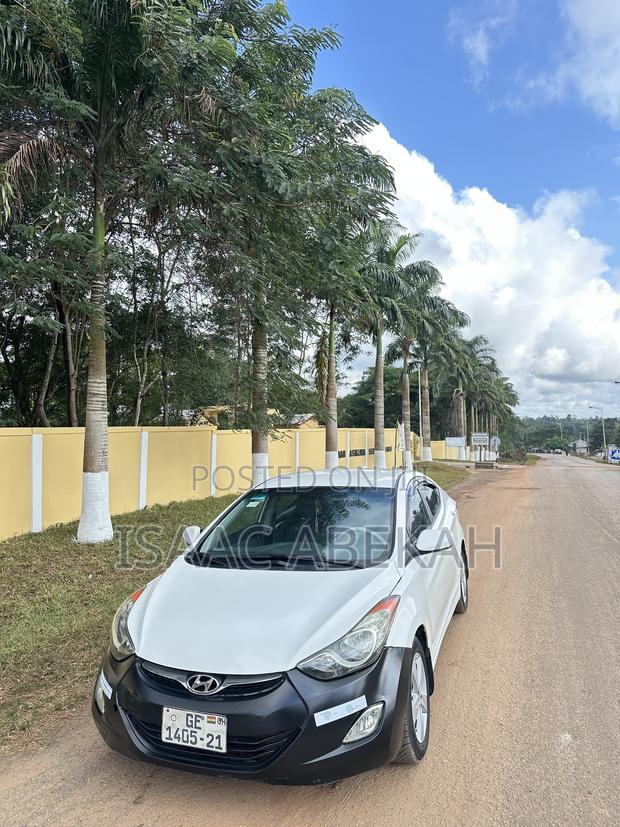 Hyundai Elantra 2013 White