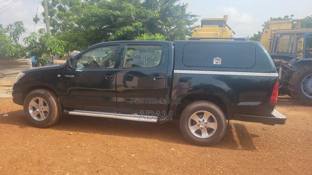 Toyota Hilux 2.5 D-4D 4X4 SRX 2010 Green