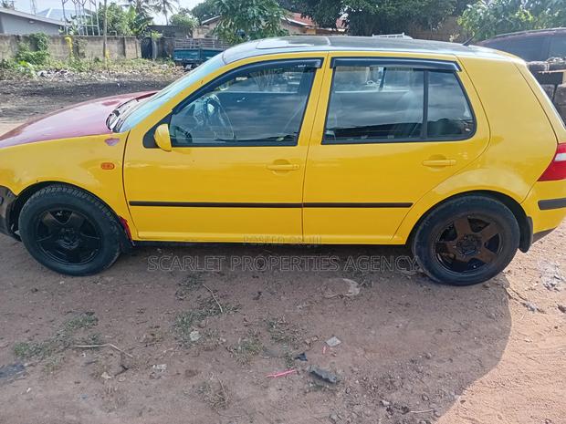 Volkswagen Golf 2008 Gold