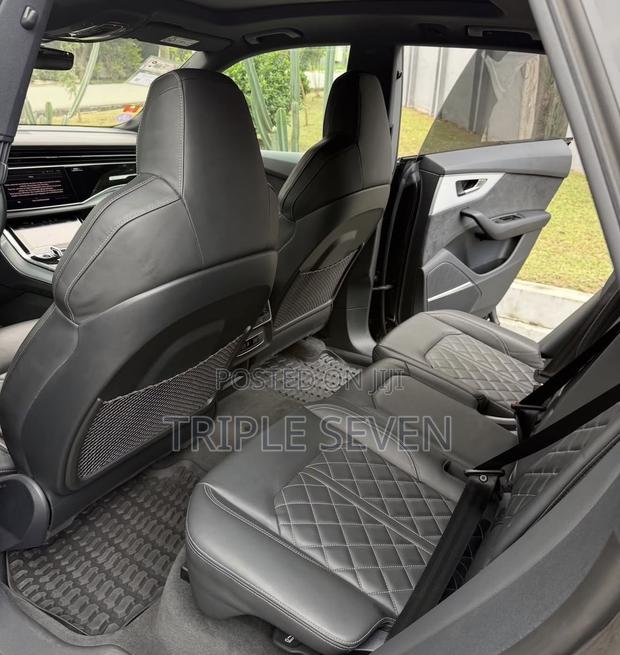 Audi Q8 Premium Plus 2024 Black