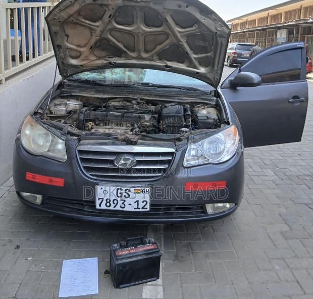 Hyundai Elantra 2.0 2009 Gray