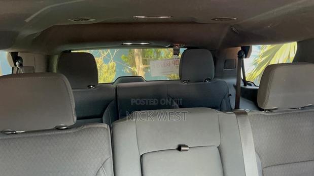 Chevrolet Tahoe 2022 White