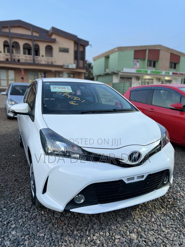 Toyota Vitz 1.3 AWD 5dr 2015 White