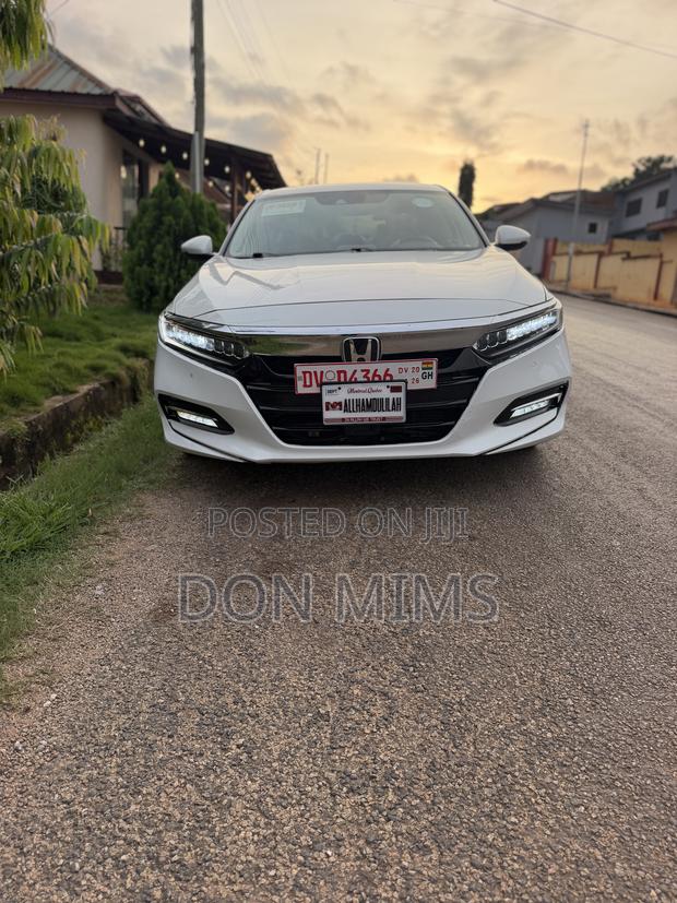 Honda Accord Touring 2.0T 2020 White