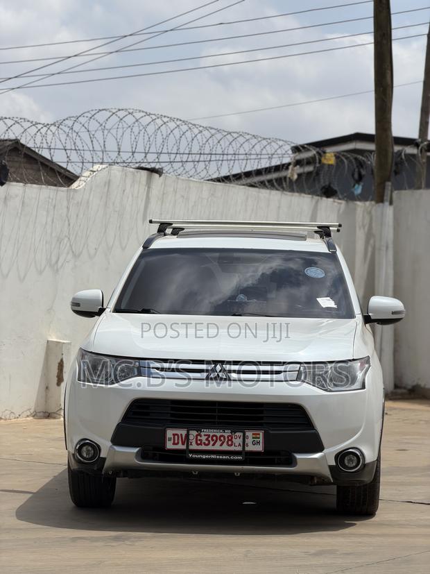Mitsubishi Outlander 2016 White