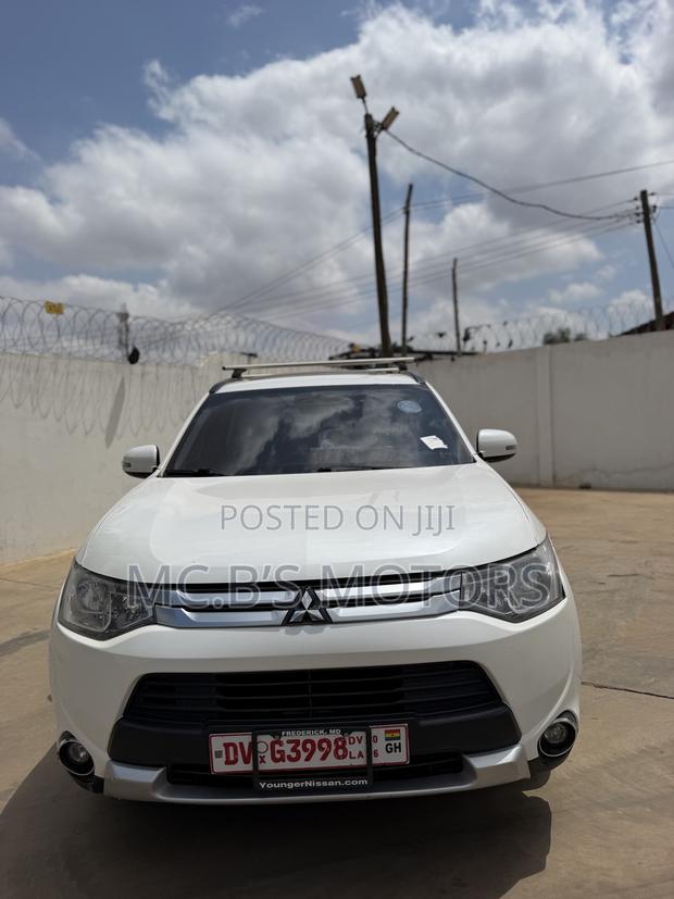 Mitsubishi Outlander 2016 White