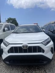 Toyota RAV4 XLE AWD 2024 White for sale