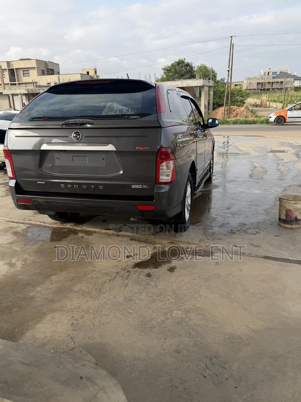 SsangYong Korando 2018 Gray