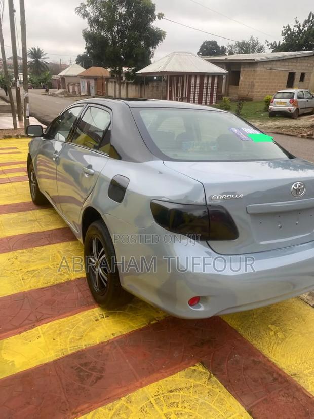 Toyota Corolla 2009 Gray