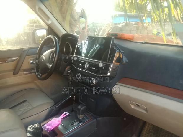 Mitsubishi Pajero 2012 Black