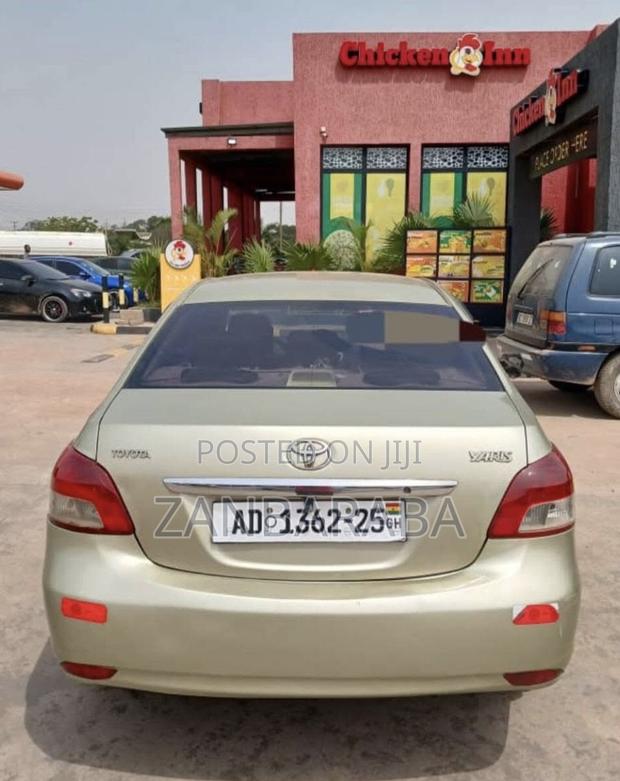 Toyota Yaris 1.5 Liftback 2008 Gold