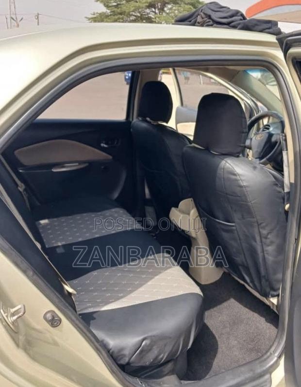 Toyota Yaris 1.5 Liftback 2008 Gold