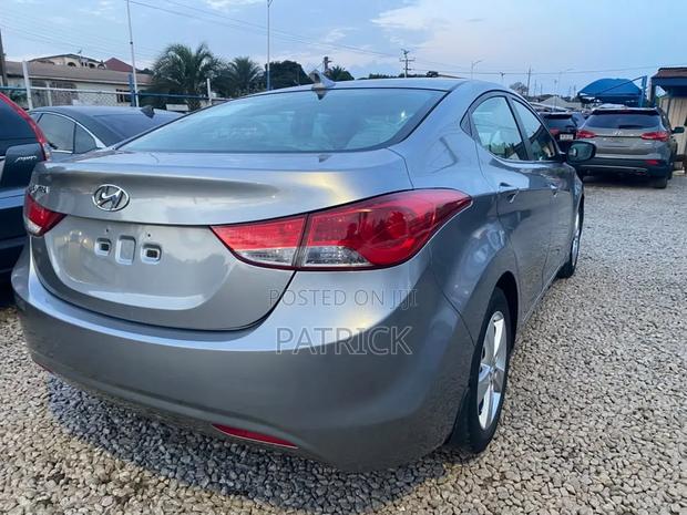 Hyundai Elantra Limited Sedan FWD (1.8L 4cyl 6A) 2013 Gray