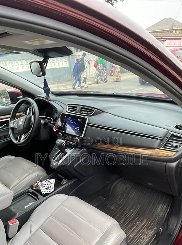 Honda CR-V Touring AWD 2018 Red