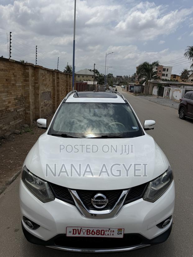 Nissan Rogue SV 4dr SUV (2.5L 4cyl CVT) 2015 White