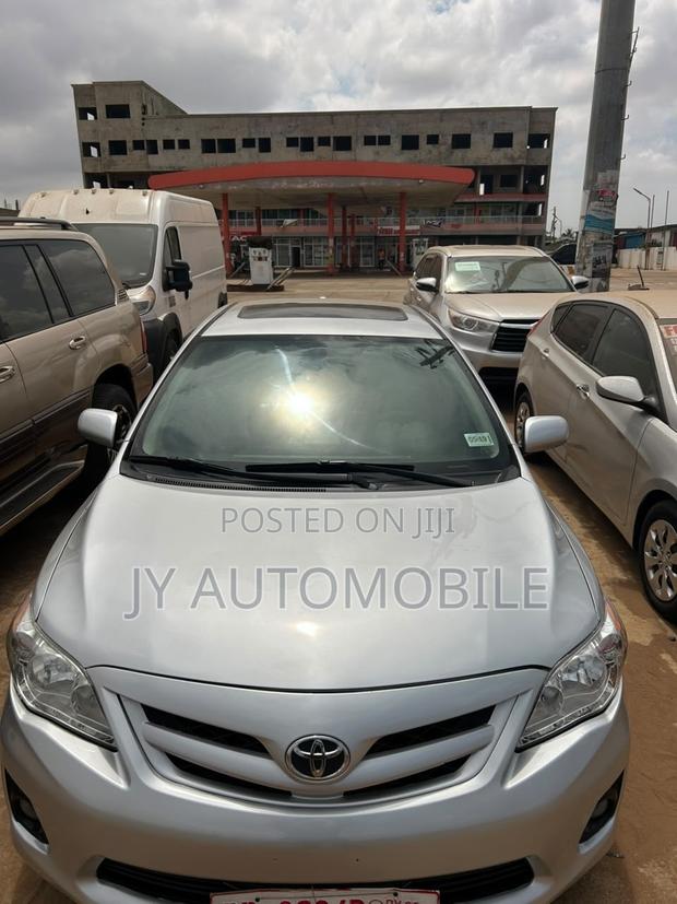 Toyota Corolla 2013 Silver