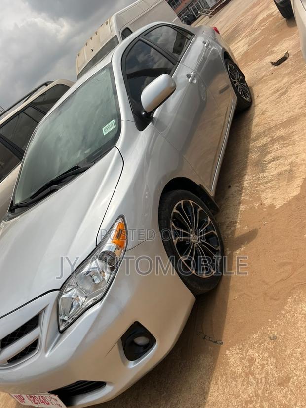Toyota Corolla 2013 Silver