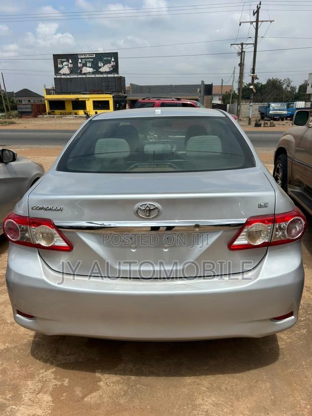 Toyota Corolla 2013 Silver
