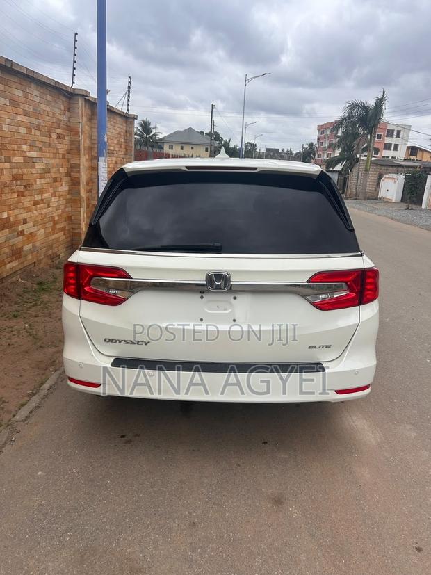 Honda Odyssey 2.4 G 2WD (7 seater) 2019 White