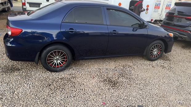 Toyota Corolla LE 4dr Sedan (1.8L 4cyl 4A) 2013 Blue