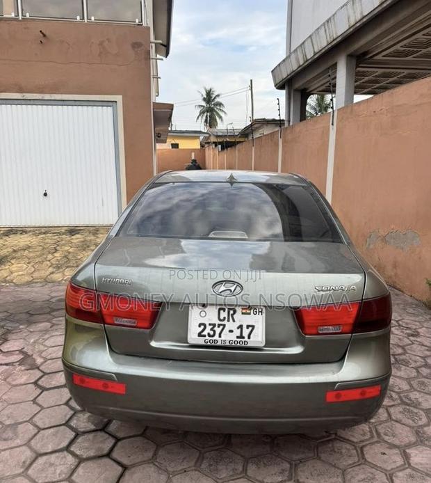 Hyundai Sonata Limited PZEV 2010 Green