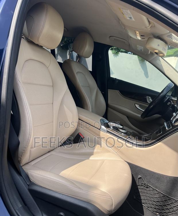 Mercedes-Benz C300 Luxury 4dr AWD 4Matic Sedan (2.0L 4cyl 7A) 2015 Blue