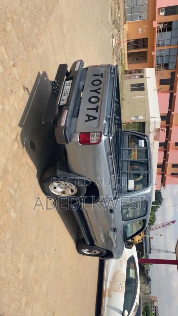Toyota Hilux 2009 Gray