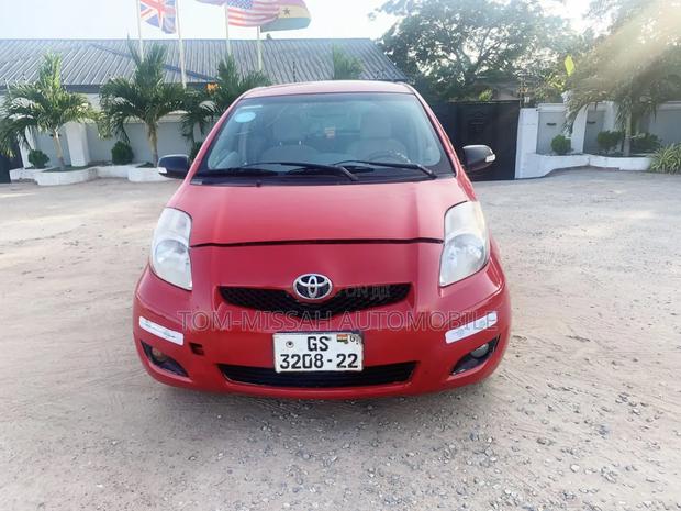 Toyota Vitz 1.3 FWD 3dr 2010 Red