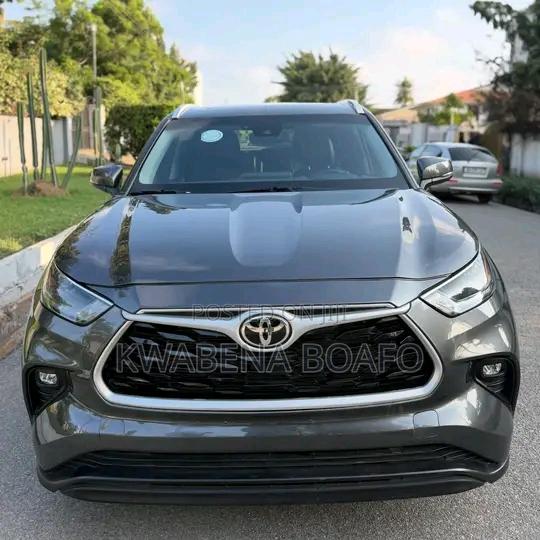 Toyota Highlander 2022 Gray