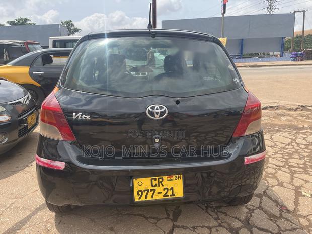 Toyota Yaris Base Hatchback 5dr 2010 Black