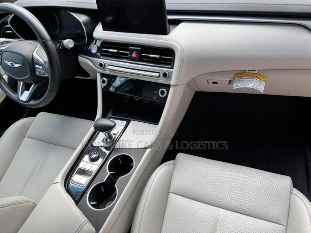 Hyundai Genesis 2024 Black