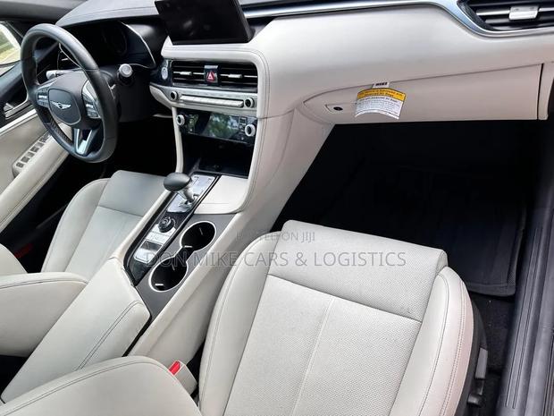 Hyundai Genesis 2024 Black