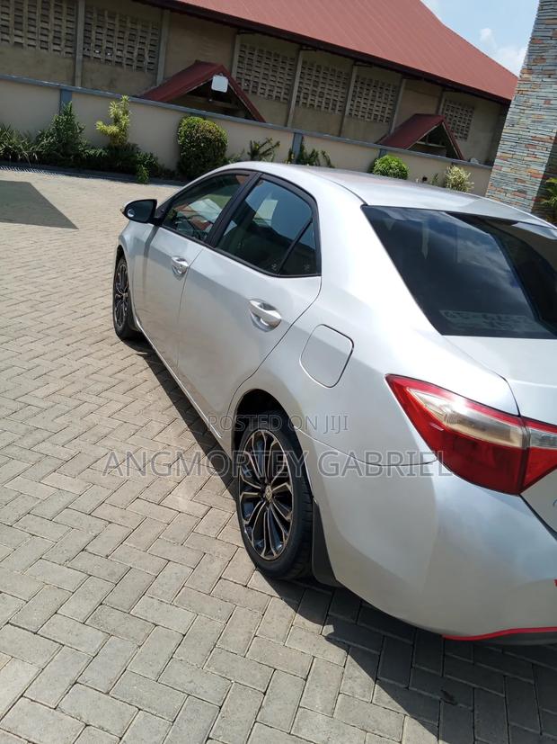 Toyota Corolla 2016 Silver