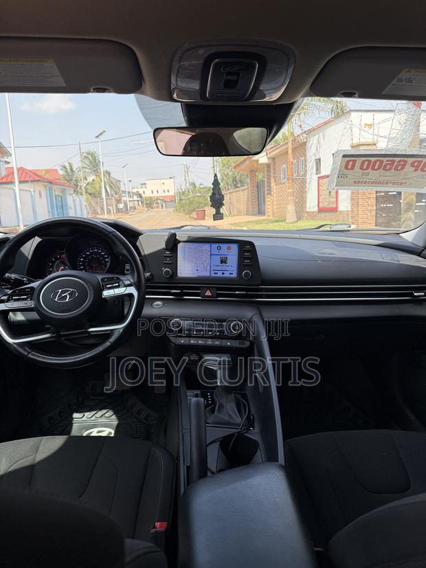 Hyundai Elantra SE 2021 Burgundy